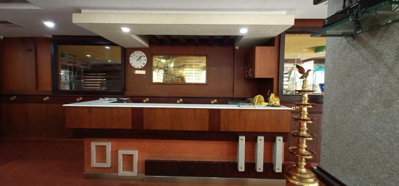 Devanganam Residency Hotel Guruvāyūr Exterior foto